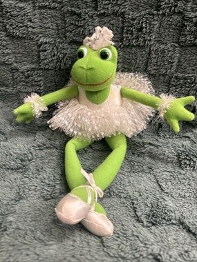 Vintage Russ Berrie Green Bettina Ballerina Sitting Frog Plush Stuffed Animal
